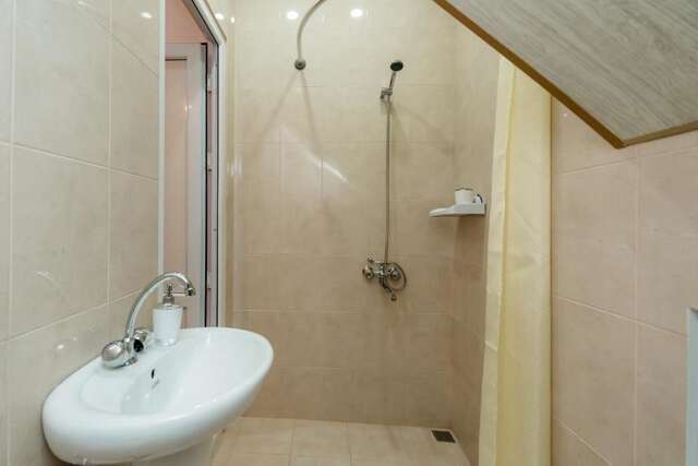 Гостевой дом Anzori House Тбилиси-38